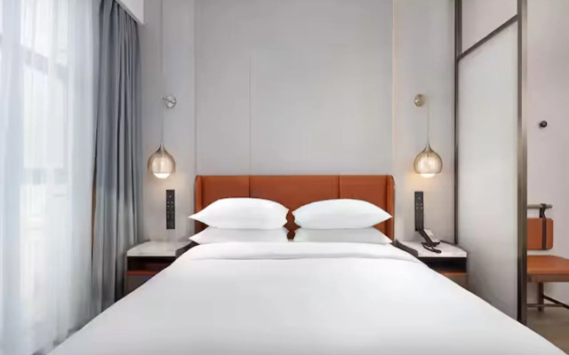 Home2 Suites by Hilton Xingyi Jushan Plaza