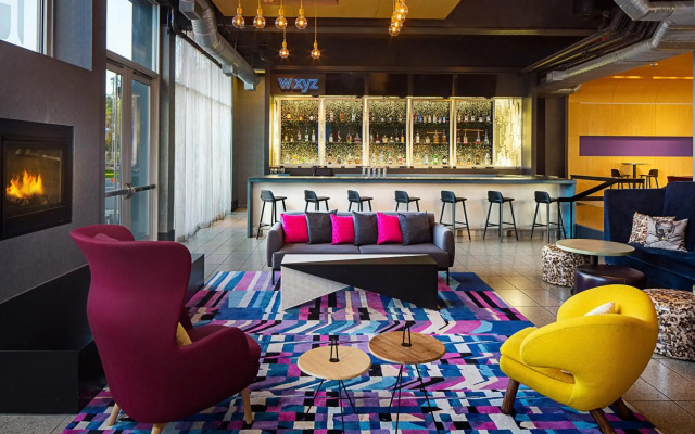 Aloft Tempe