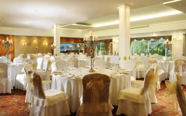 Hotel Westport - Leisure Spa and Conference