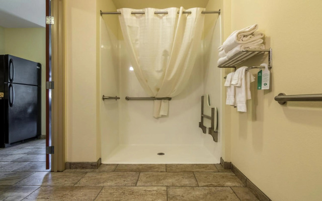 Cobblestone Inn & Suites - Barron