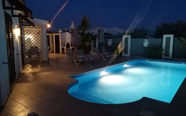 Villa 2, Great Spot Oura Beach, Albufeira