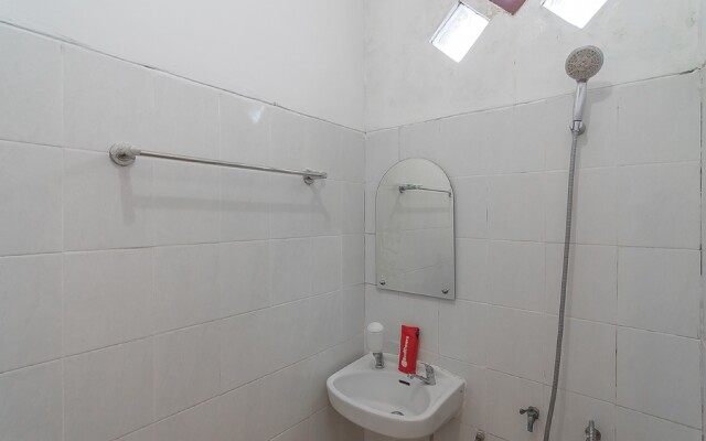 RedDoorz Syariah near Terminal Batu Ampar 2