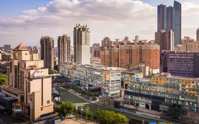 HanTing Hotel (Wuxi Ancient Canal Railway Station)