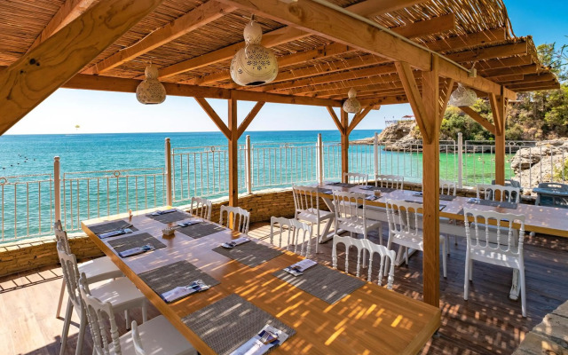 Utopia Beach Club