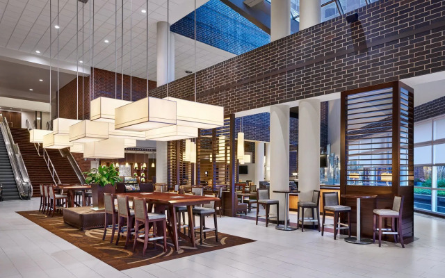 Sheraton Indianapolis Hotel at Keystone Crossing