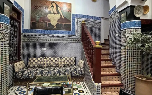 Riad Dar Fes source bleue luxury home