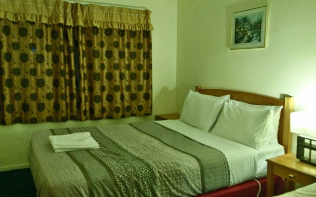 Siesta Motel