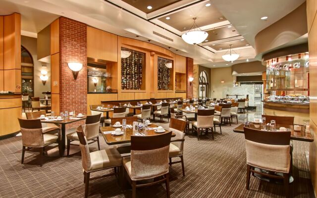 DoubleTree by Hilton Hotel Toronto Downtown