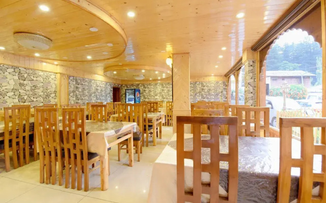 The Paramount Inn by OYO Rooms
