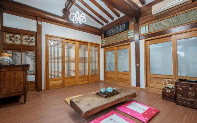 Aega Hanok Guesthouse