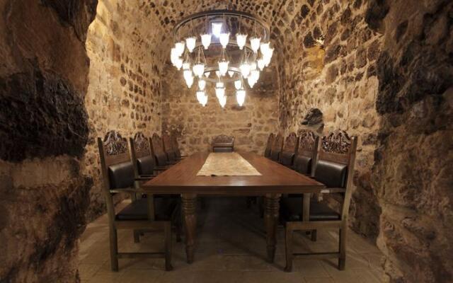Kasri Nehroz Otel