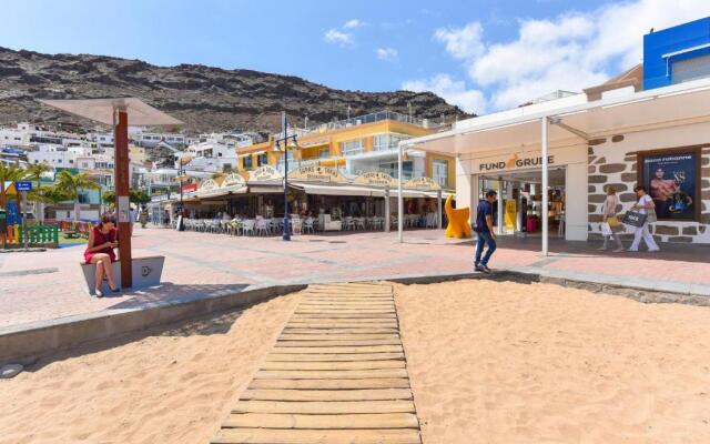 Mogan Beachfront apartment V&L