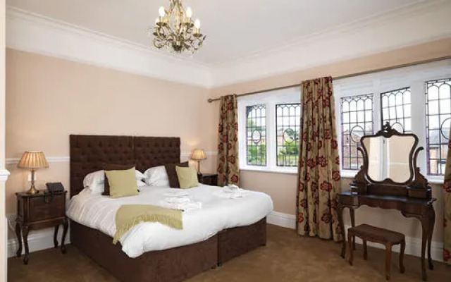 The Royal Oak Hotel and Restaurant