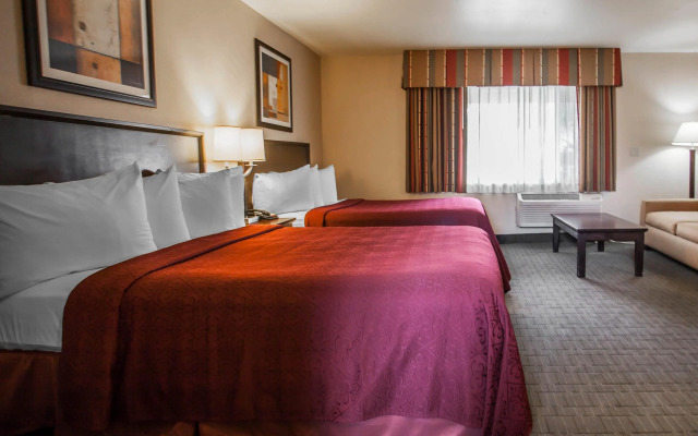 Quality Inn & Suites Anaheim At The Park