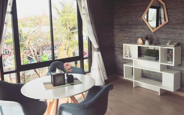 The Tamnan Pattaya Hotel & Resort