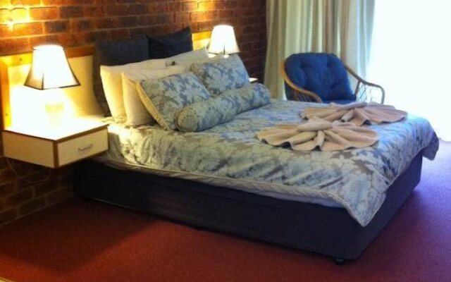 Tooleybuc Club Motor Inn