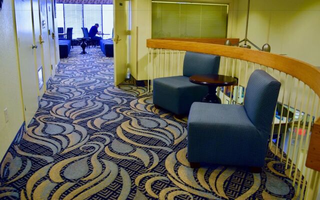 Schooner II Beach and Racquet Club