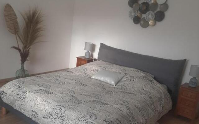 Gite a la Campagne Avec Piscine