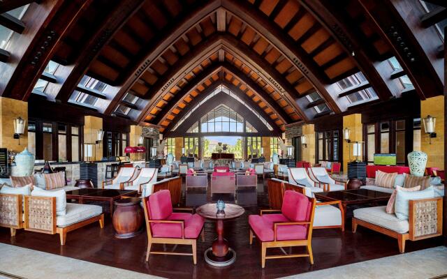 Pullman Oceanview Sanya Bay Resort & Spa