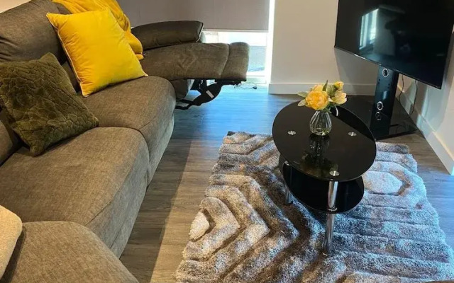 4 Guests - Petok - Parking - 35min Central London