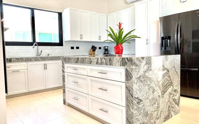Seaside Villa 4 Beds, Private Pool, Amazing Views