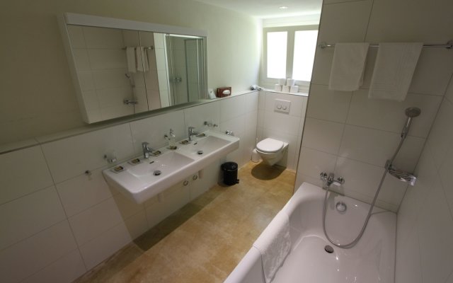 Easy Living Business Apartments