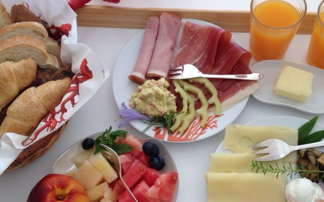 Villa Almadria Luxury Bed & Breakfast