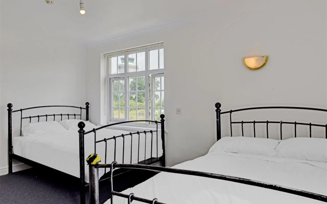 OYO the Gables Hotel, Birmingham Airport