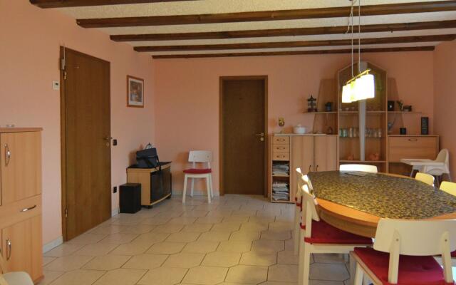 Amazing Holiday Home situated in Altastenberg with Parking