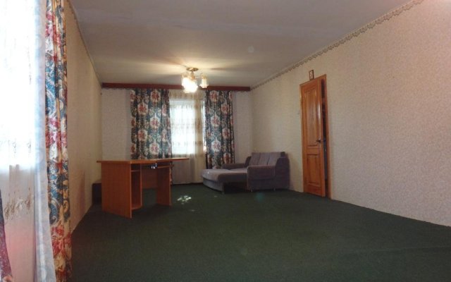 Yuzhny Guest House — фото