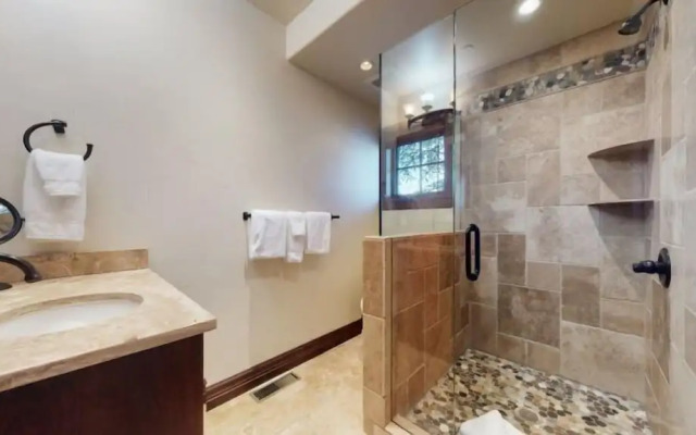 Ski-In, Ski-Out 4 Bedroom Luxury Townhome in Snowmass Village