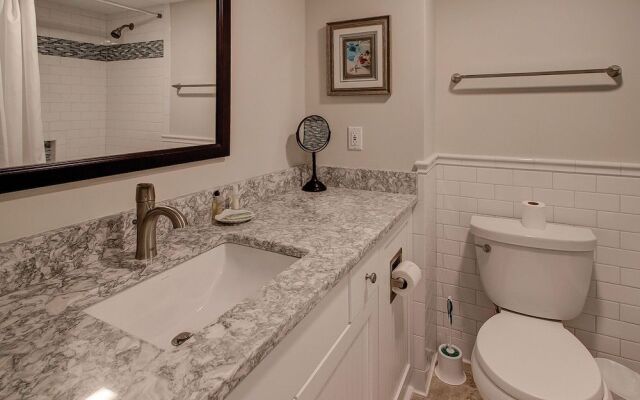 Shorewood 310 by RedAwning