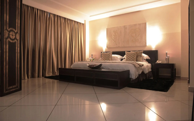 Oak Plaza Hotels - East Airport