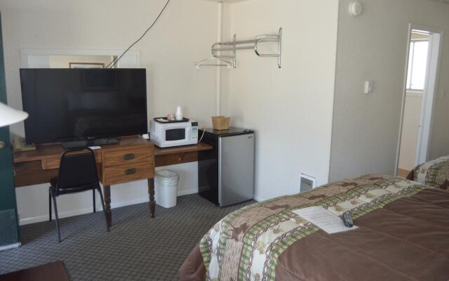 Newport Antler Motel