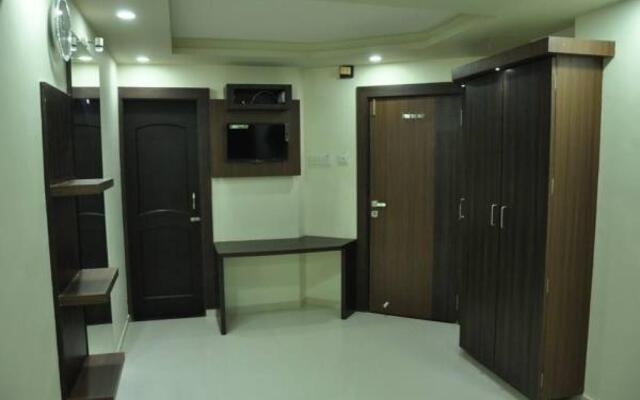 Shivdhara Hotel & Residence