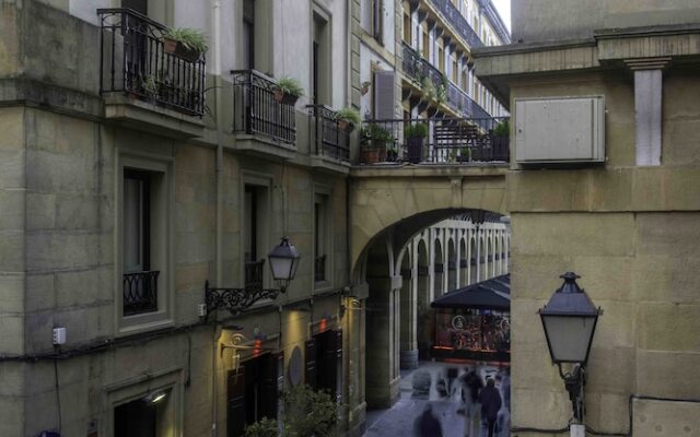 SanSebastianForYou  Izarre Apartment