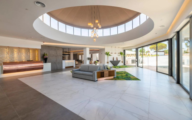 Regency Salgados Hotel & Spa