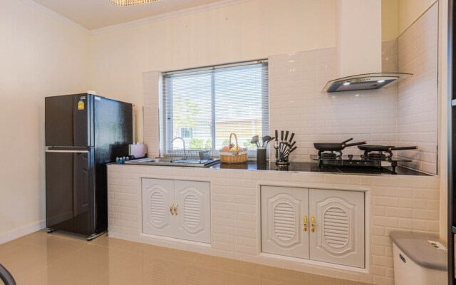 Cozy 3 Bedroom Pool Villa C883