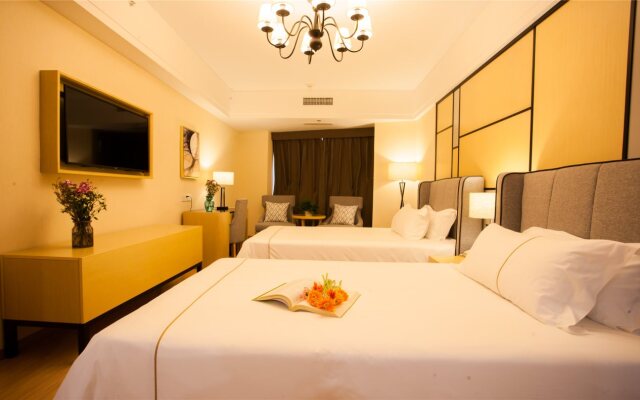 Resplendent Luxury Hotel QingDao Carvinal