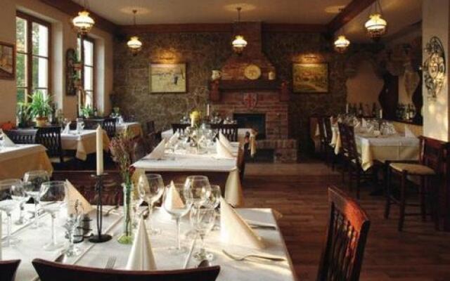 Il Gallo Nero Fekete Kakas tterem s Panzi