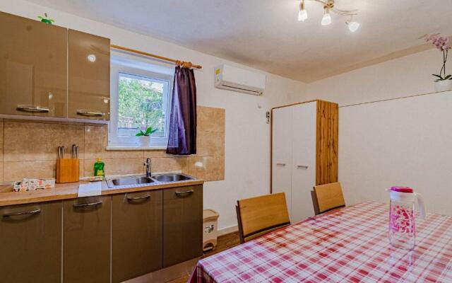 S2 - Modern Studio, Just 50m From the Beach