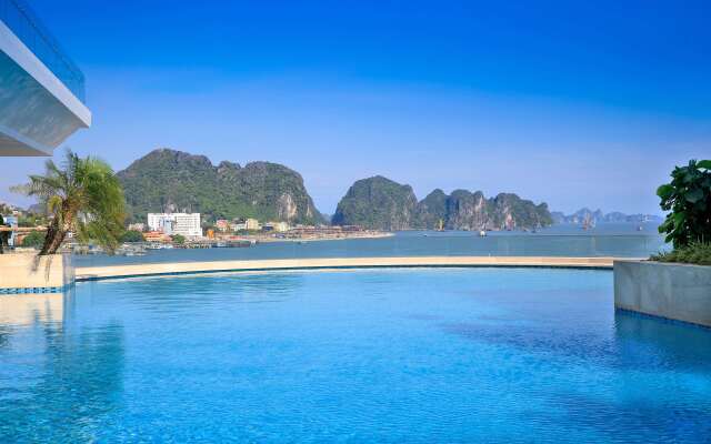 Wyndham Legend Halong Hotel