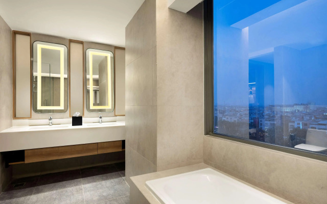 Hilton Garden Inn Jakarta Taman Palem