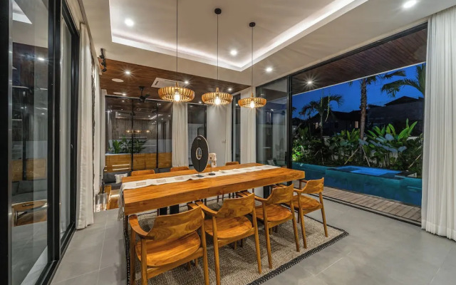 Villa Bedawang - 4BR Villa Seminyak
