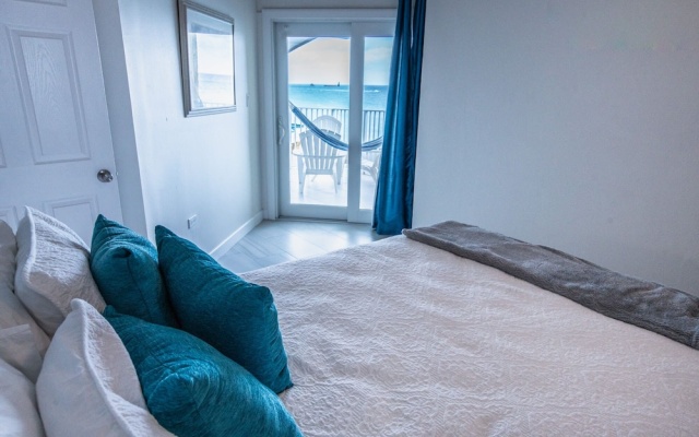 Enjoy Sunsets at Fully Equipped Condo at the Beach — фото 5