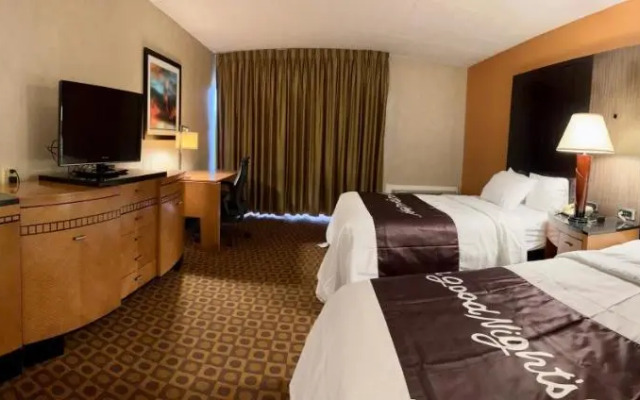 Ramada - Bradley Airport
