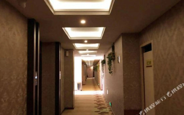 Super 8 Hotel Select (Chuzhou Dongpo West Road Langyashan Subway Station Branch)