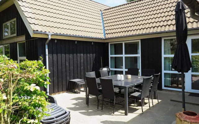 10 Person Holiday Home in Blavand