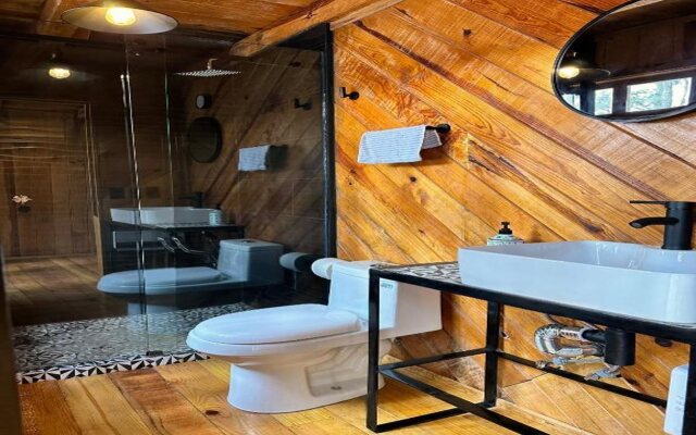PINE TREE Hotel Boutique & Cabañas