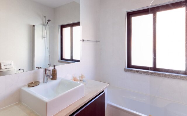B29 - Luzbay Duplex in Luz